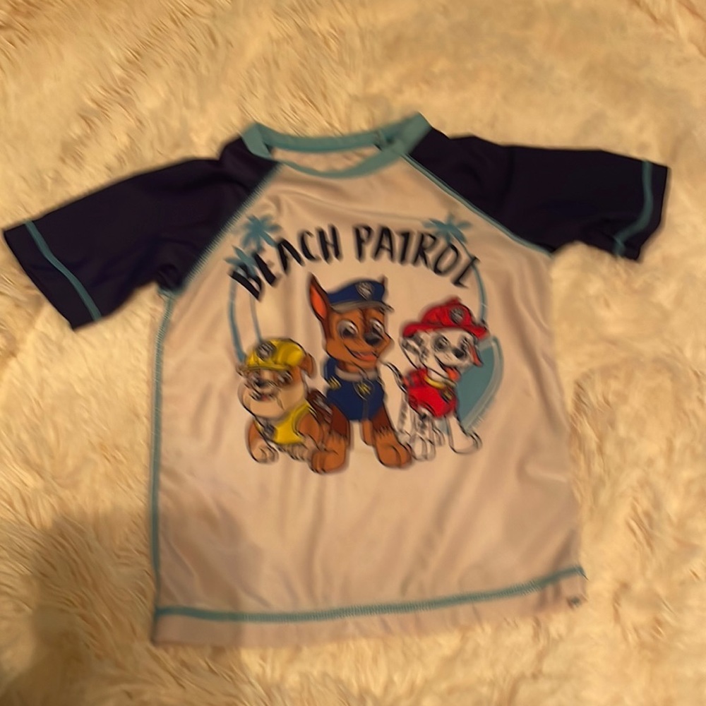 Paw patrol Sunguard t shirt size 3T